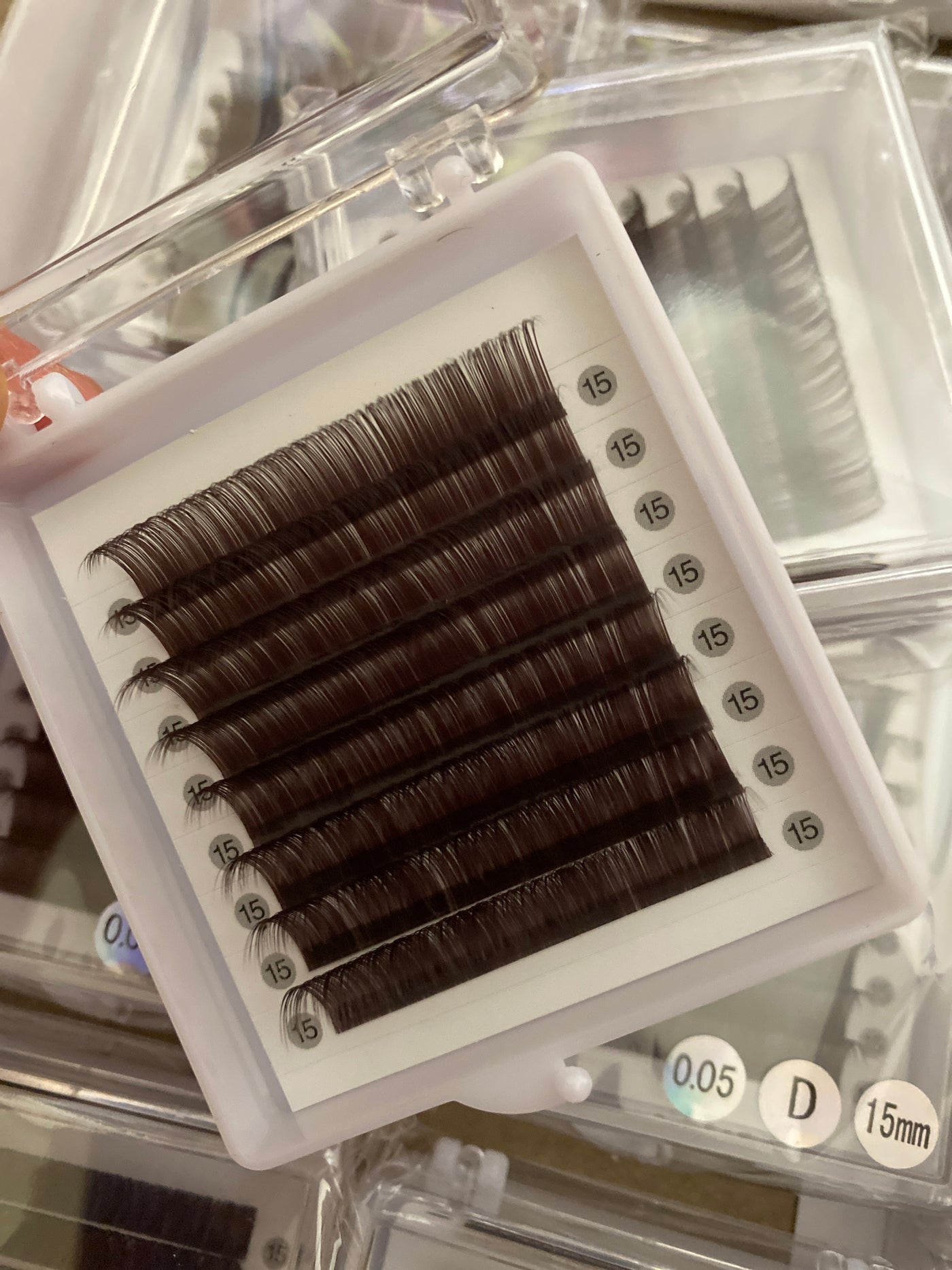 0.05mm Black Chocolate Color Lashes  【 8-lines】