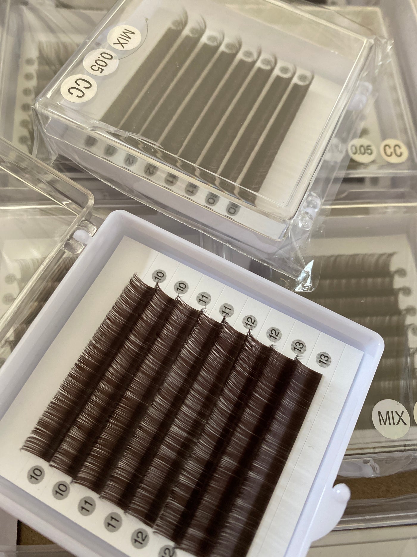 0.05mm Black Chocolate Color Lashes  【 8-lines】